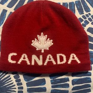 Kootenay Canada Red beanie